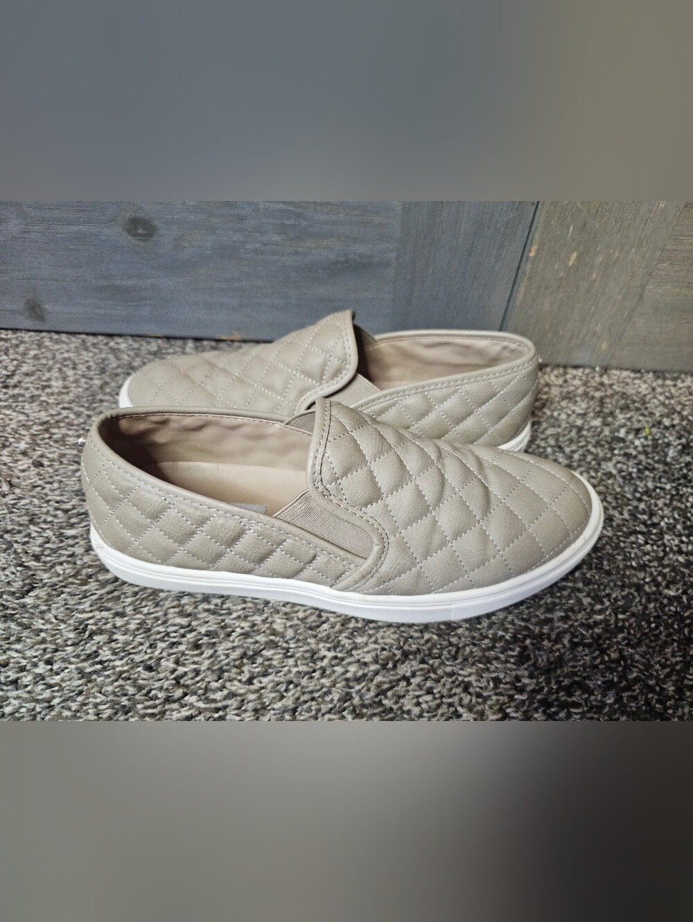 Steve Madden Quilted Slip-On Sneakers sz 8.5
